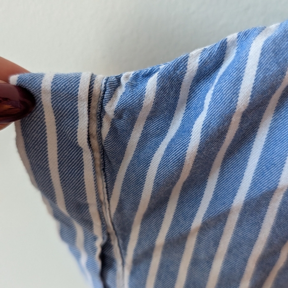 Beachlunchlounge blue and white nautical pinstripe casual tshirt. Size small - Picture 5 of 9